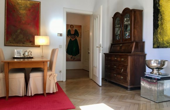 Property in 5023 Salzburg - Gnigl: 2-bedroom old-style dream with chic and charm