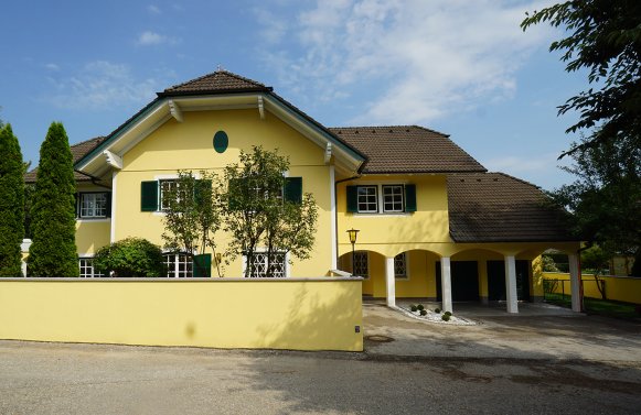 Property in 5020 Salzburg: Großzügige Villa, südlich der Stadt Salzburg - Nähe Anif