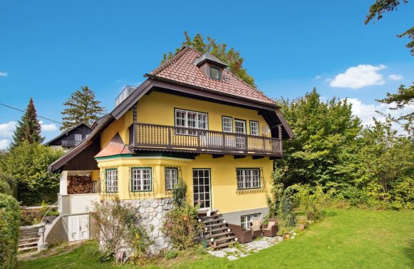 Property in 5020 Salzburg: Charmante Vorstadt-Villa mit bezauberndem Garten
