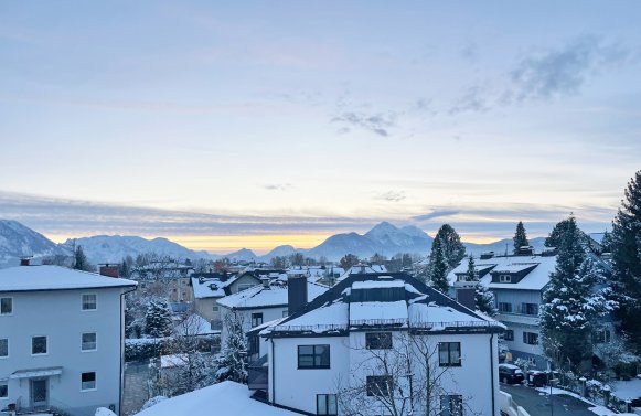 Property in 5020 Salzburg - Maxglan: Cozy attic apartment for singles/couples with large balcony & Untersberg view