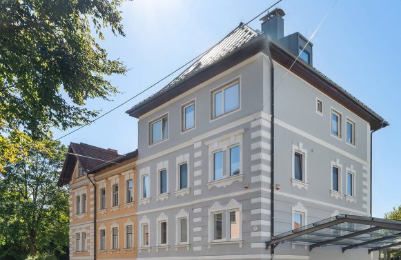Property in 5020 Salzburg - Mülln: Old building charm in Salzburg turn of the century villa with large terrace