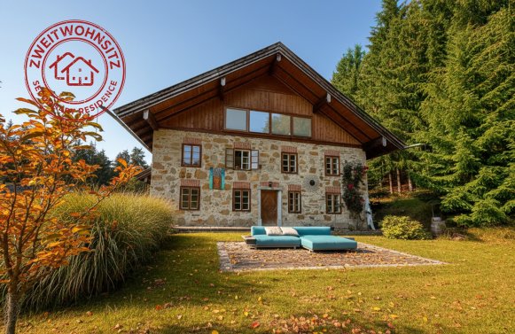 Immobilie in 5202 Salzburg - Neumarkt am Wallersee: Nähe Wallersee! Bauernhaus in absoluter Alleinlage