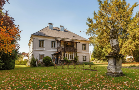 Immobilie in 4810 Salzkammergut - Gmunden am Traunsee: Villenjuwel am Traunsee – Geschichte bewahren, Zukunft gestalten