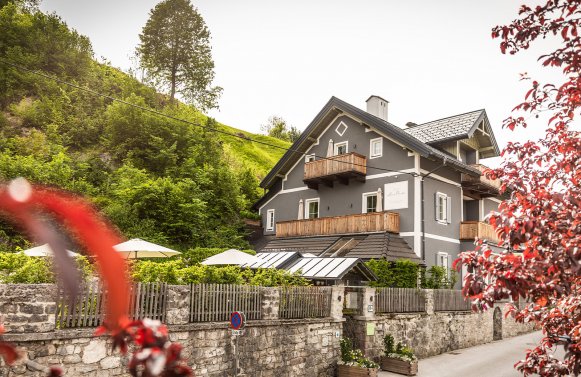 Property in 8990 Bad Aussee / Salzkammergut: Fully equipped boutique guesthouse in Ausseer Land