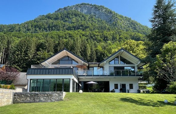 Property in 5360 Wolfgangsee - Salzkammergut: Favourite place! Estate with private bathing ground in Ried on Lake Wolfgangsee