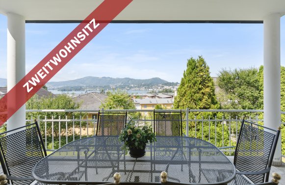 Property in 4810 Salzkammergut - Gmunden : BEST LOCATION IN GMUNDEN! Stately villa with a view of Lake Traunsee ...