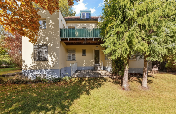 Immobilie in 1130 Wien, 13. Bezirk: Wiener Charme in Hietzing! Vielseitig nutzbares Wohnhaus