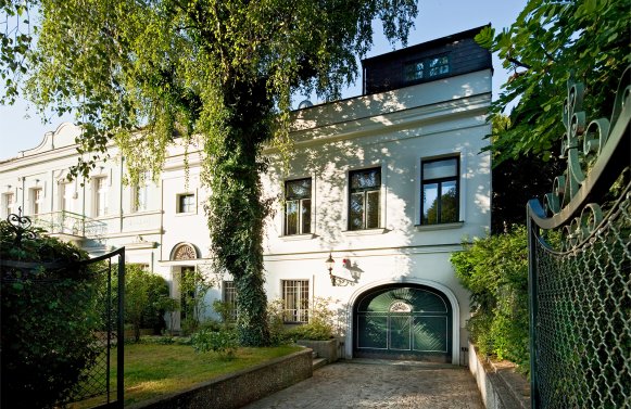 Immobilie in 1190 Wien, 19. Bezirk: Stilvolle Villa mit Historie in Grinzing!