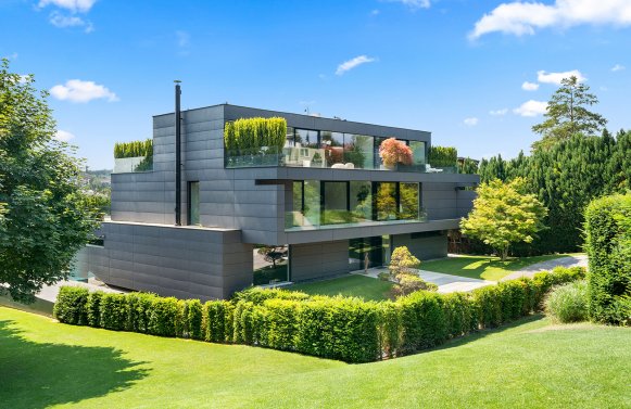 Property in 1130 Wien, 13. Bezirk: Futuristic architecture that merges with nature