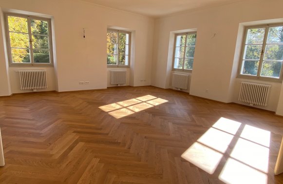 Immobilie in 5026 Salzburg - Aigen: AIGEN(ES) WOHN-MÄRCHEN:  Erwachen in geschichtsträchtiger Wohnung mit Lift